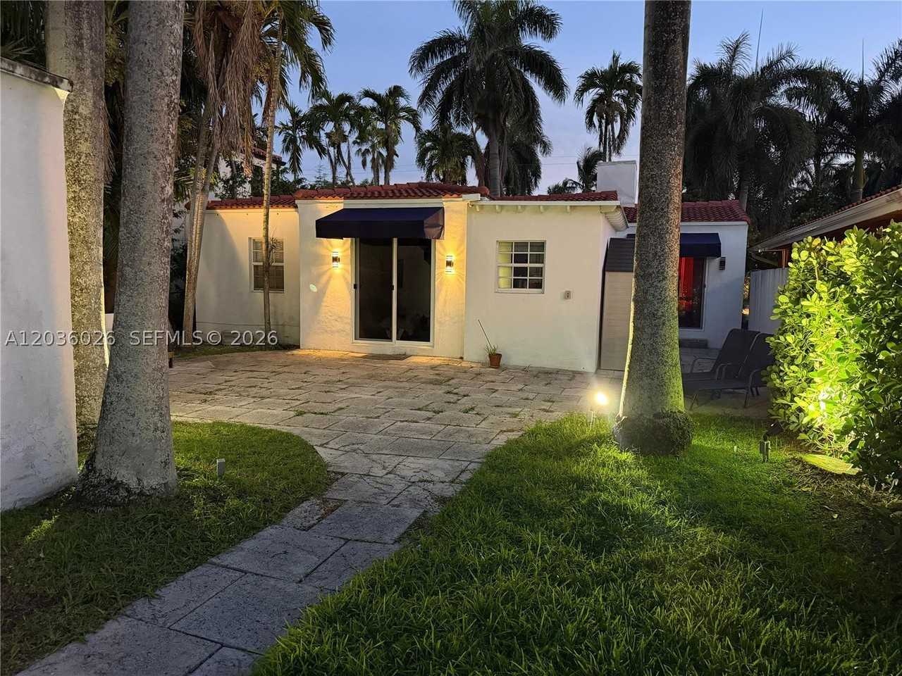 265A Palm Ave - Photo 3 of 5