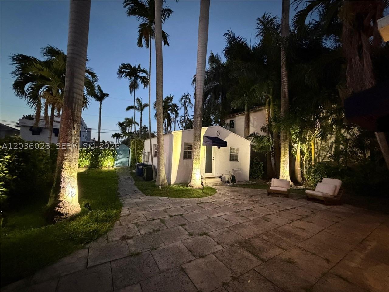 265A Palm Ave - Photo 4 of 5