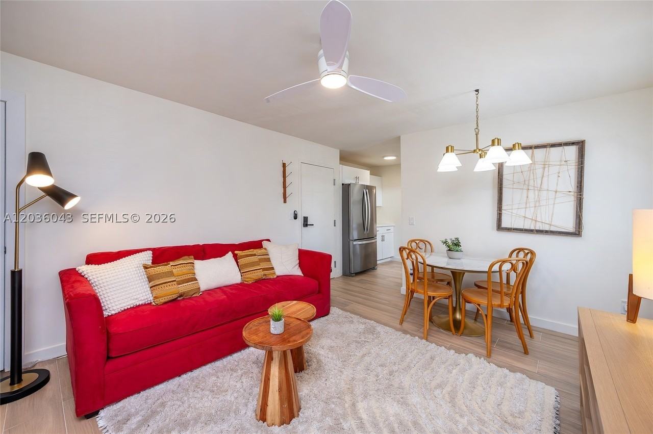 217 Madeira Ave #4 - Photo 7 of 22