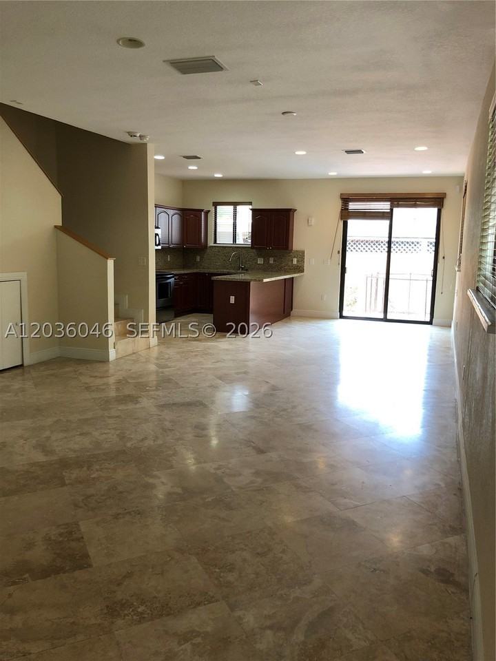 3227 Gifford Ln #3227 - Photo 4 of 37