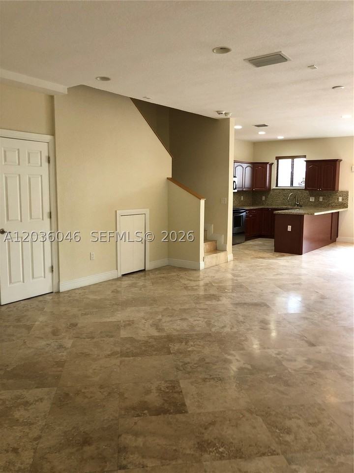 3227 Gifford Ln #3227 - Photo 5 of 37
