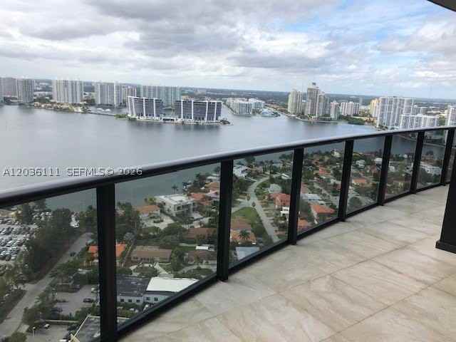 18555 Collins Ave #3103 - Photo 6 of 17