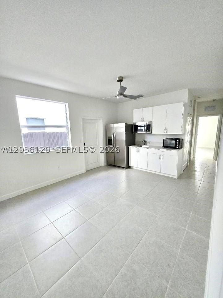 14894 Sw 163rd St - Photo 4 of 11