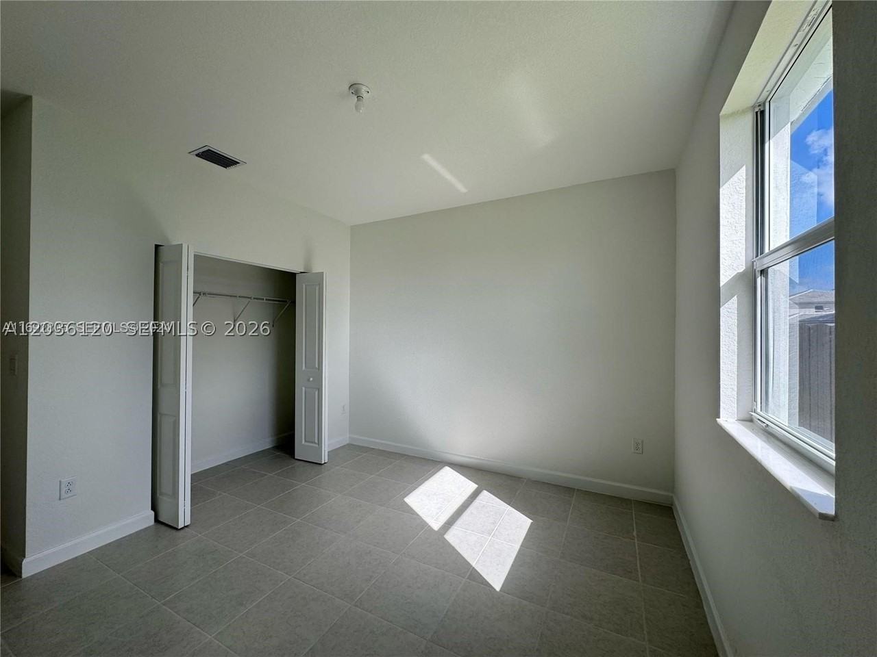 14894 Sw 163rd St - Photo 6 of 11