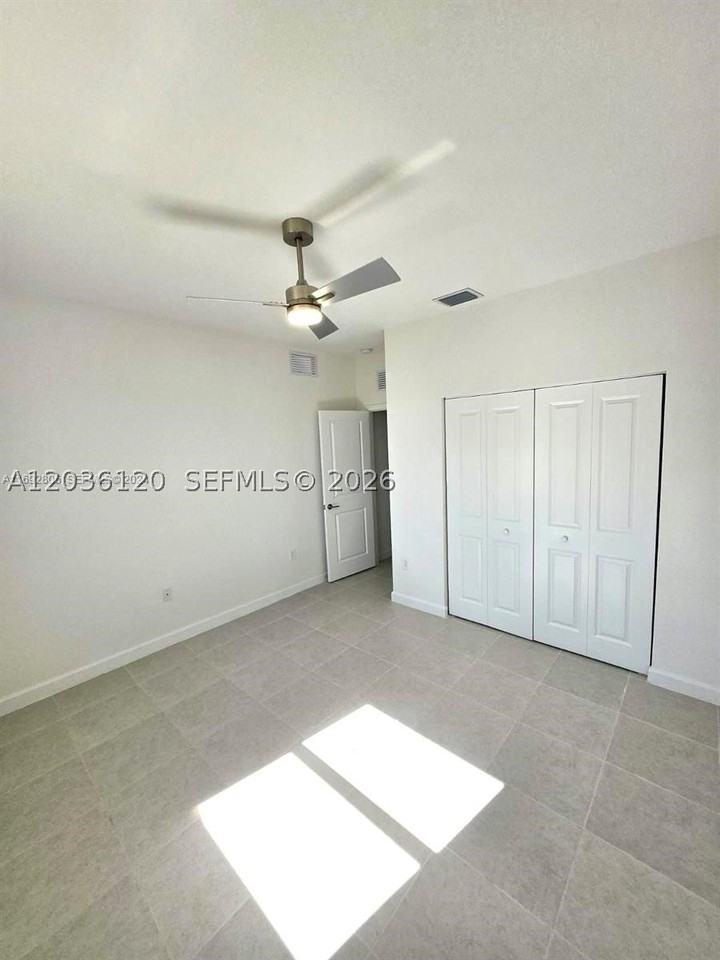 14894 Sw 163rd St - Photo 7 of 11