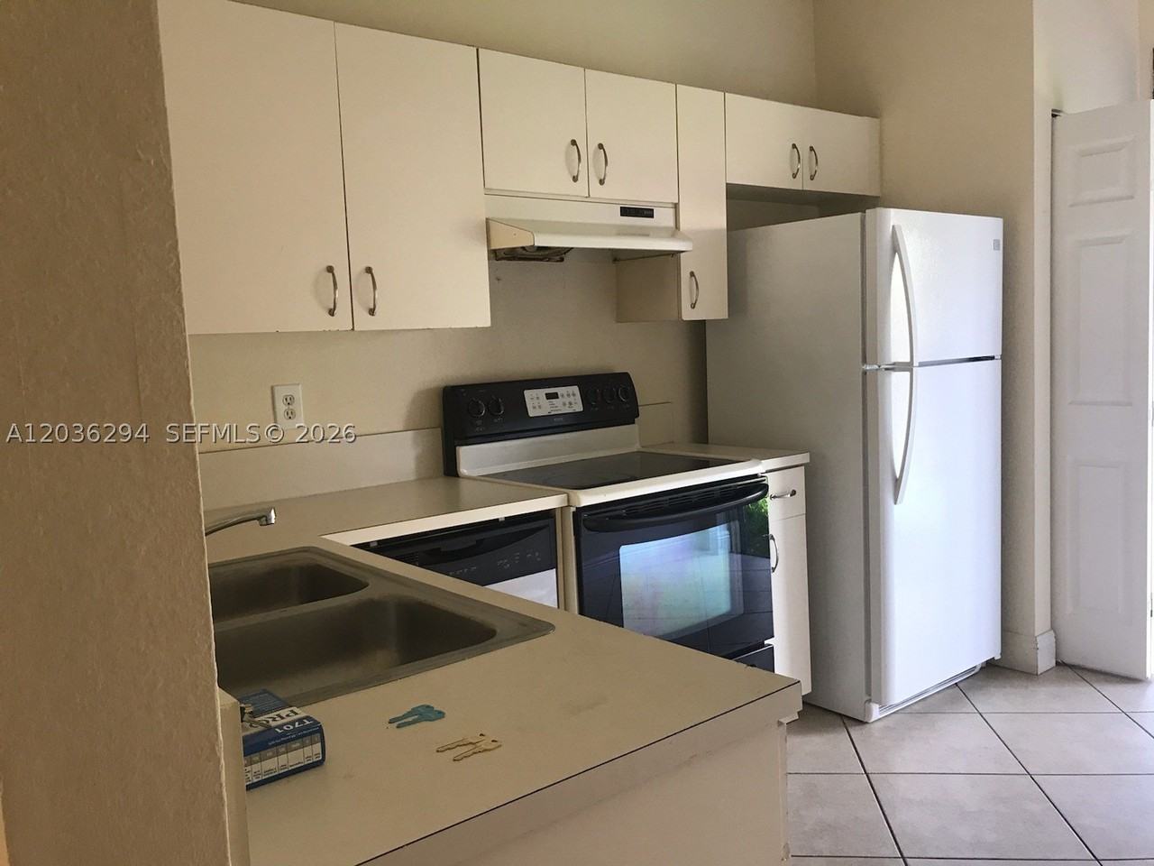 4 Sw 16th Ave - Photo 2 of 7