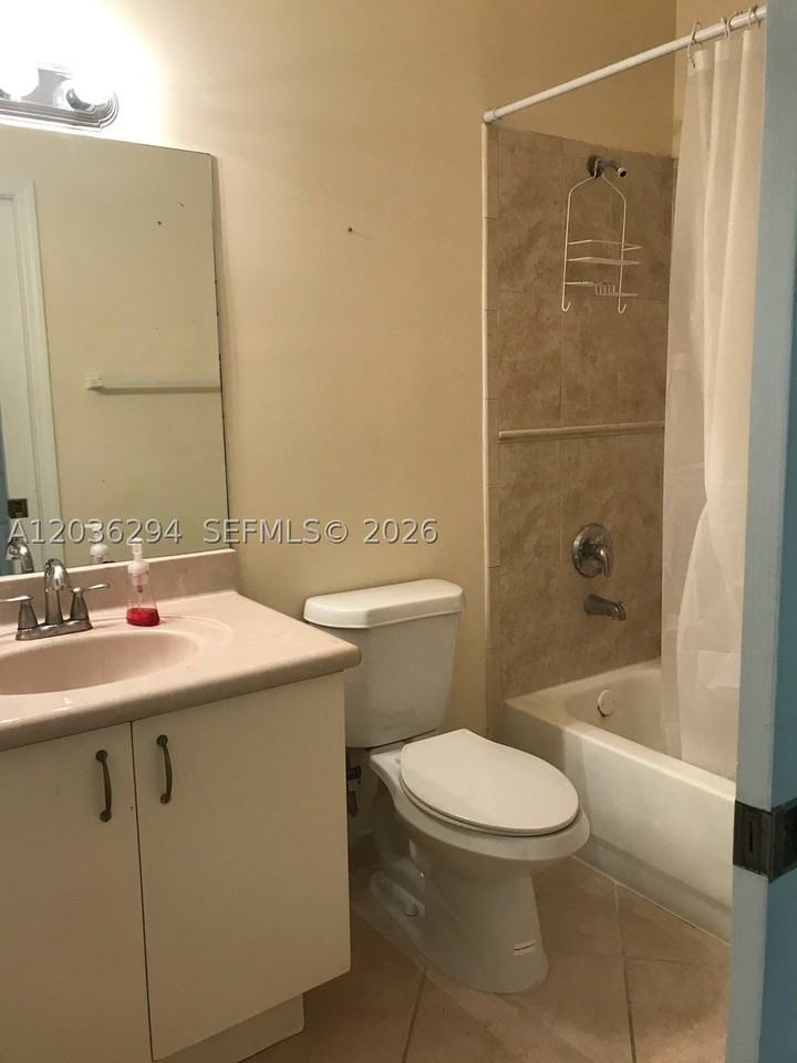 4 Sw 16th Ave - Photo 6 of 7