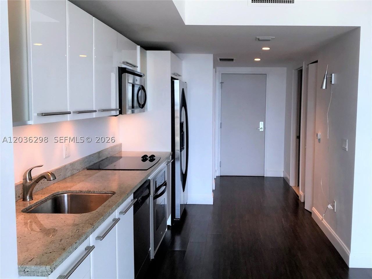 185 Sw 7th St #3806 - Photo 3 of 25