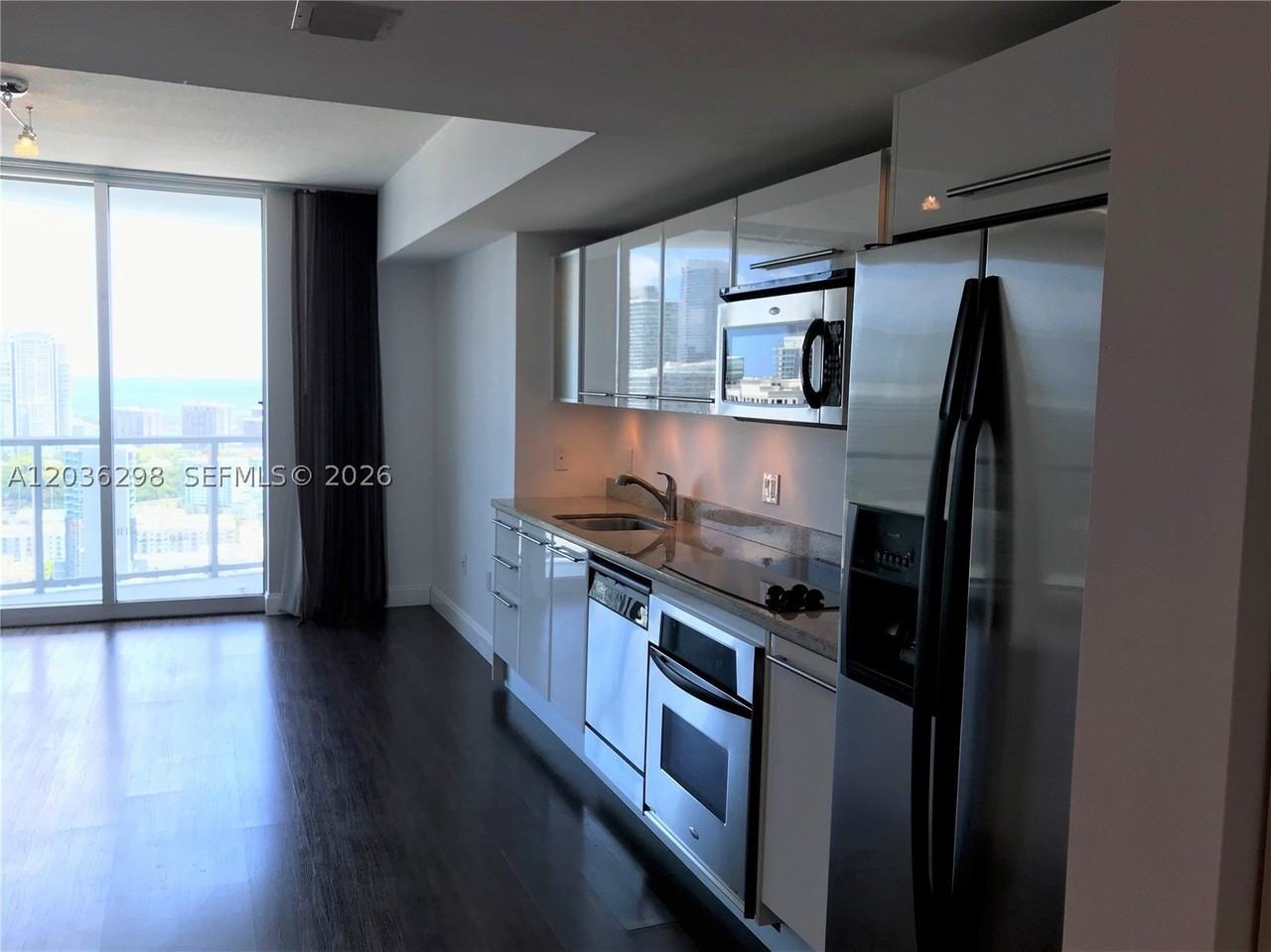 185 Sw 7th St #3806 - Photo 4 of 25