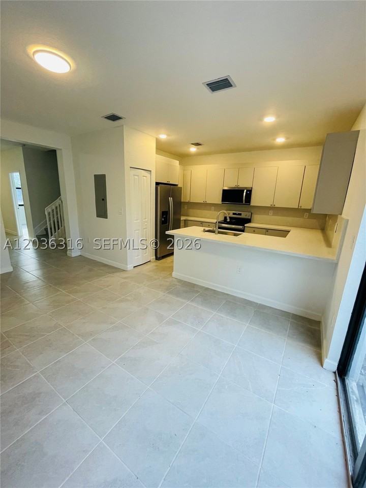 28679 Sw 132nd Ct - Photo 4 of 13