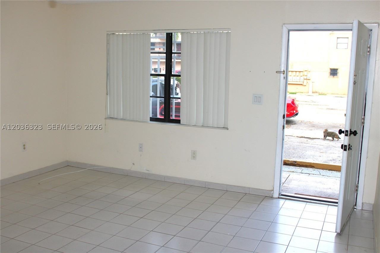 2260 W 55th St #2 - Photo 7 of 24