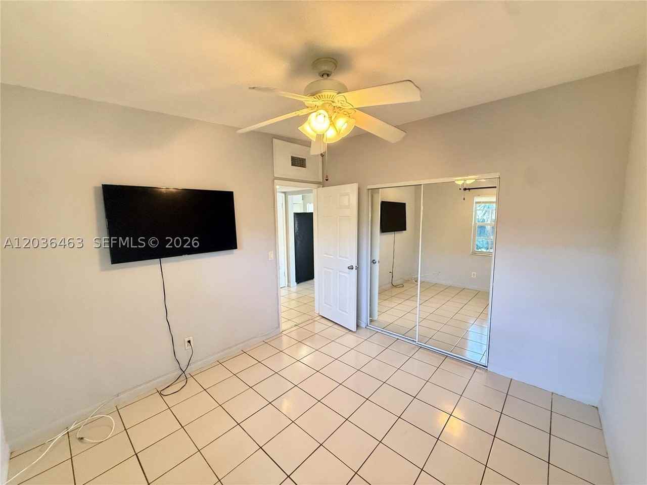 2503 Nw 5th Ave #1 - Photo 7 of 11
