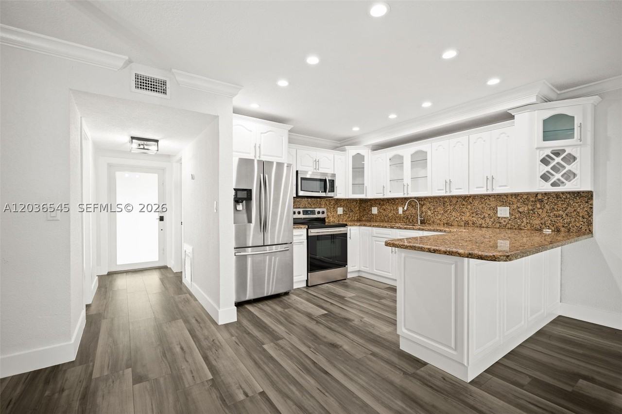 6832 W 2nd Ct #6832 - Photo 5 of 25