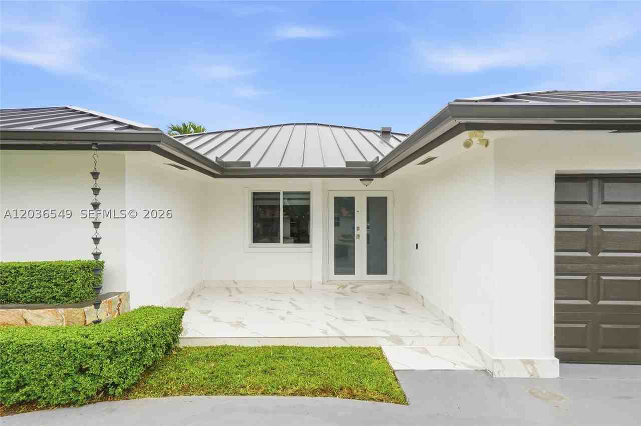 881 Nw 133rd Ave #0 - Photo 3 of 41