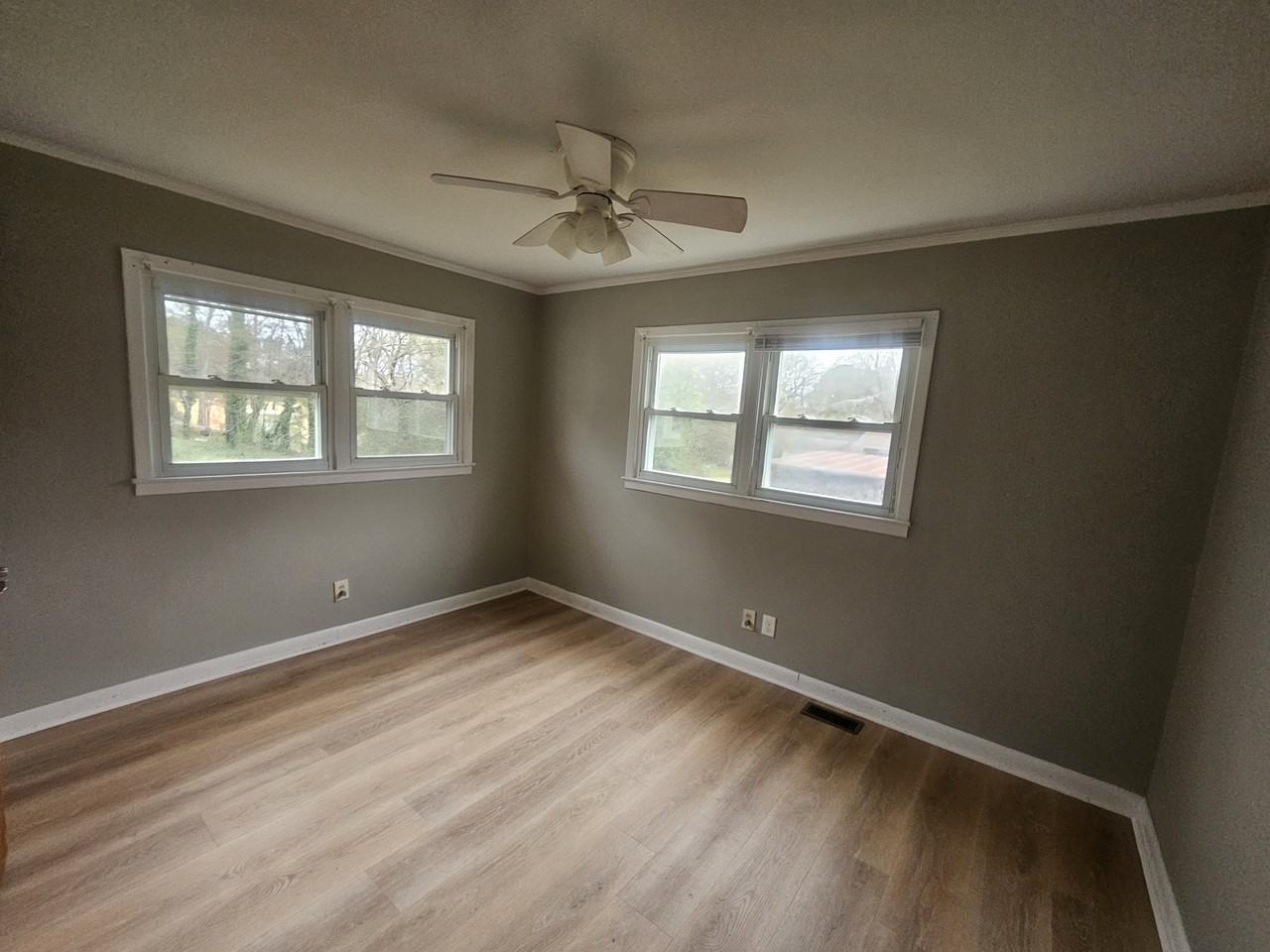 2427 Twin Ave #1 - Photo 5 of 10