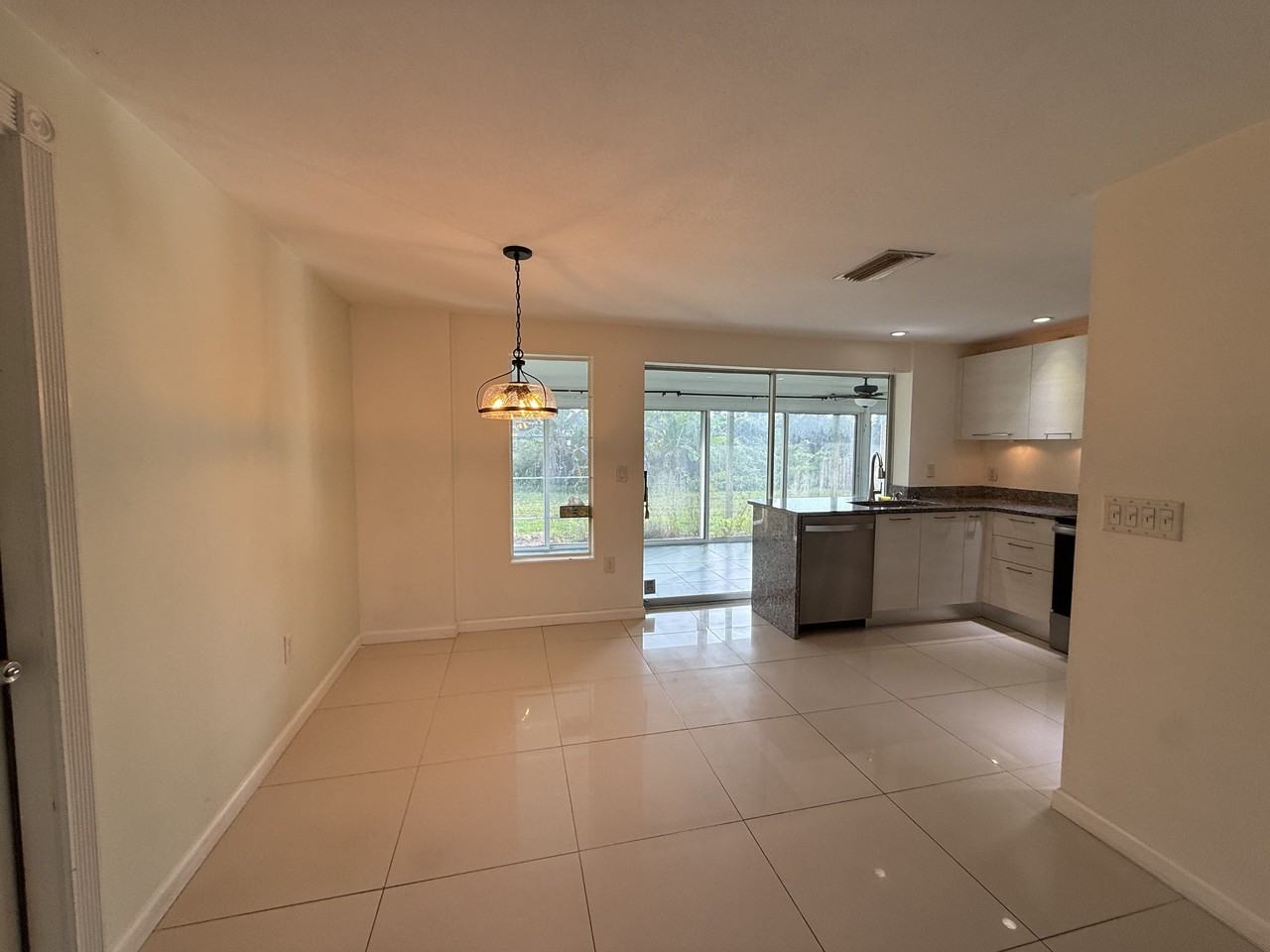 3211 Mayflower St #1 - Photo 4 of 17