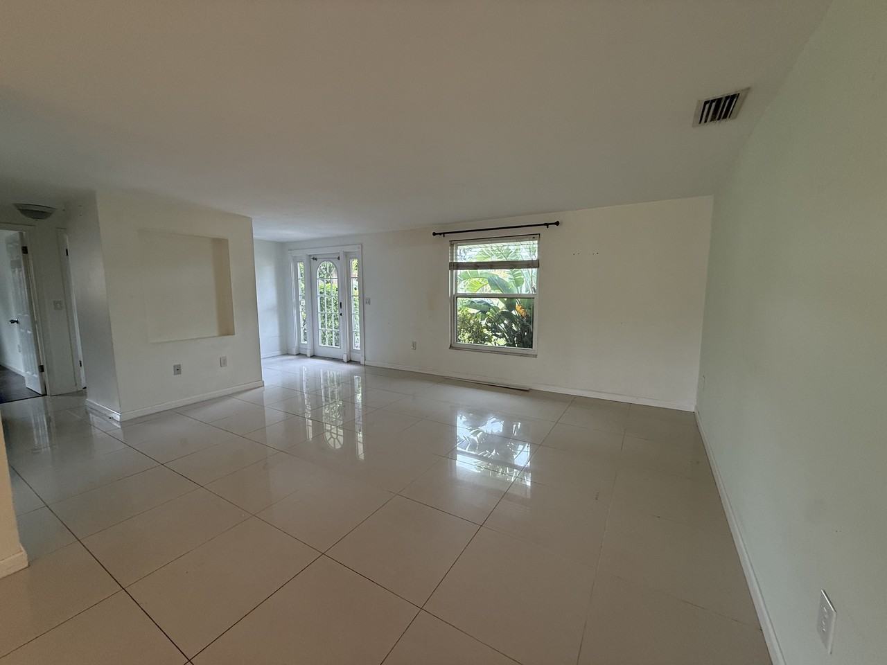 3211 Mayflower St #1 - Photo 5 of 17