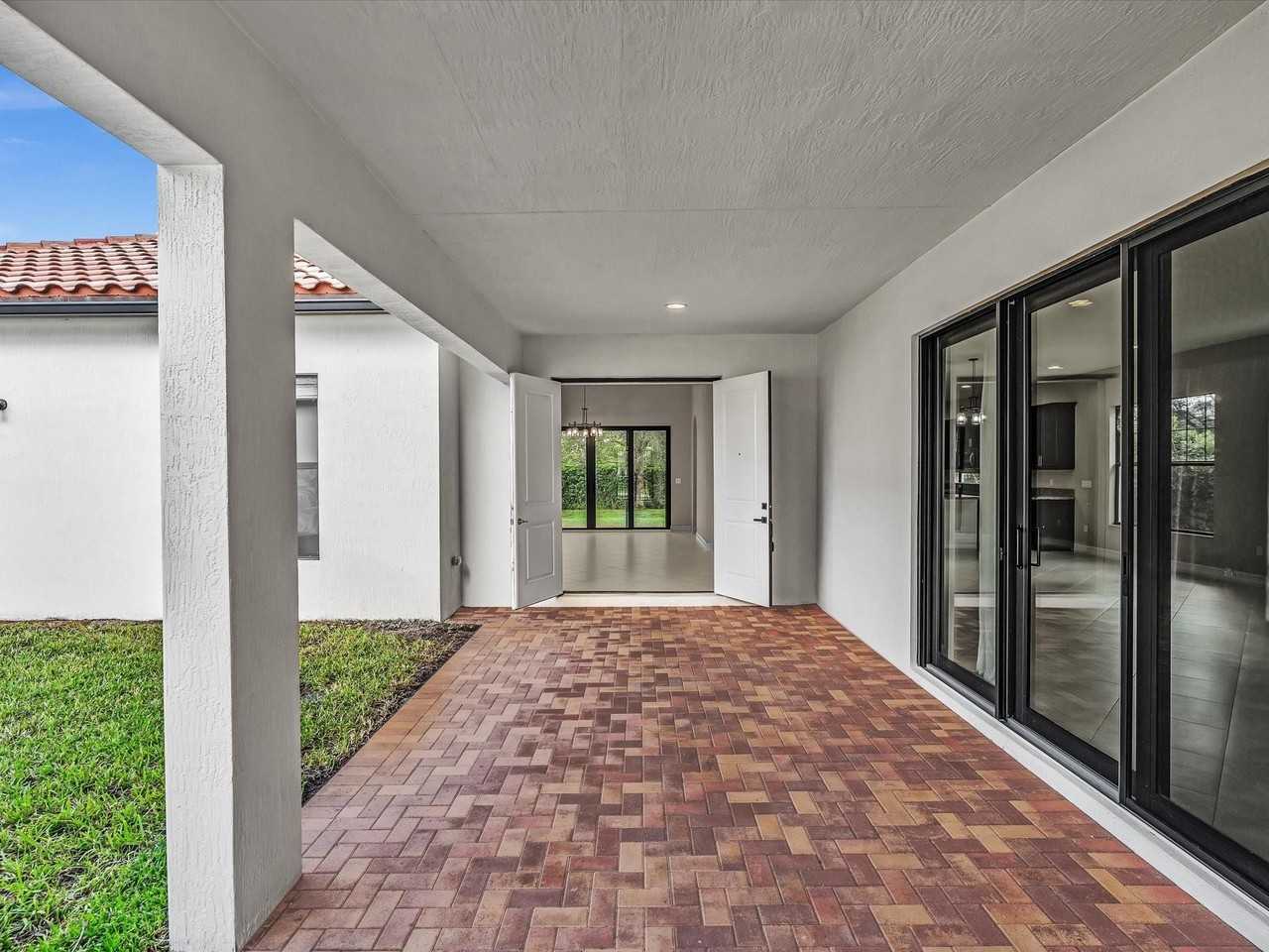 10630 Sw 55th St - Photo 4 of 49