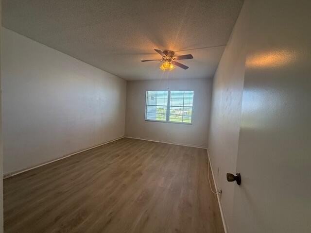 4078 Exeter E #E - Photo 4 of 39