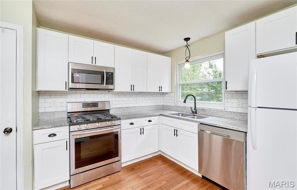 241 Valleyoak Ct - Photo 6 of 50