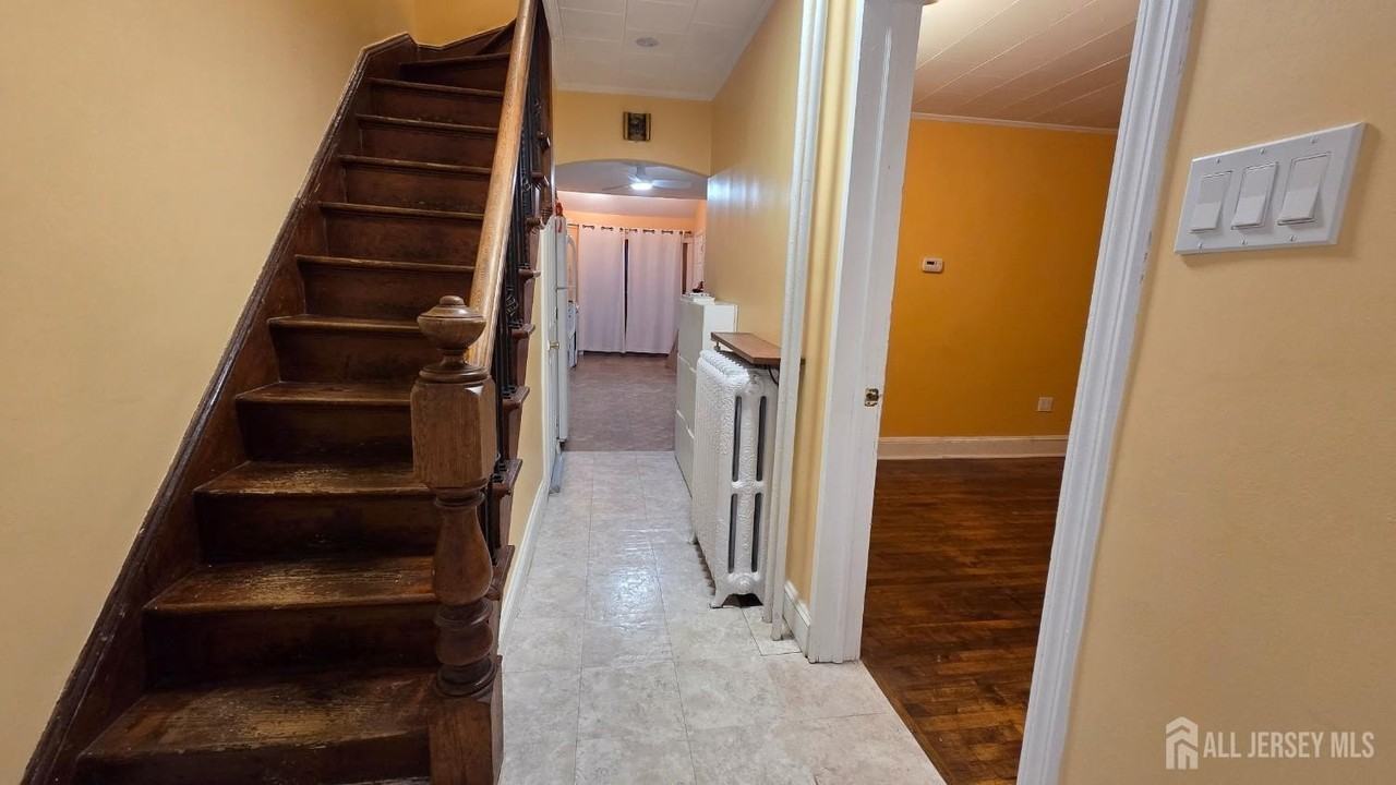 26 Harvey St - Photo 4 of 34