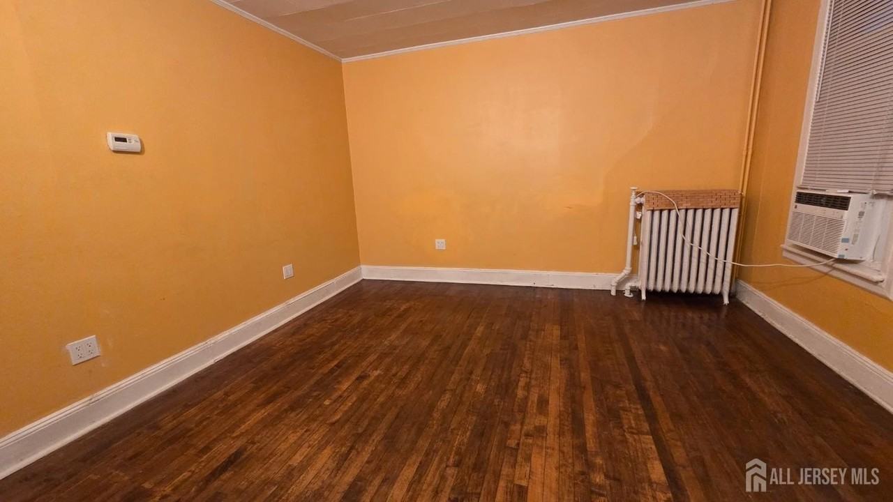 26 Harvey St - Photo 5 of 34