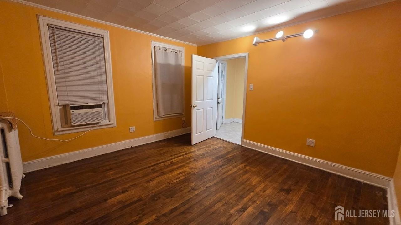 26 Harvey St - Photo 6 of 34