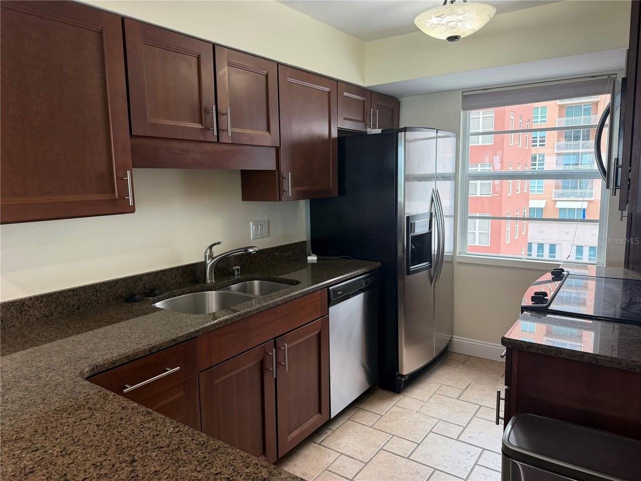 33 S Gulfstream Ave #1001 - Photo 5 of 31