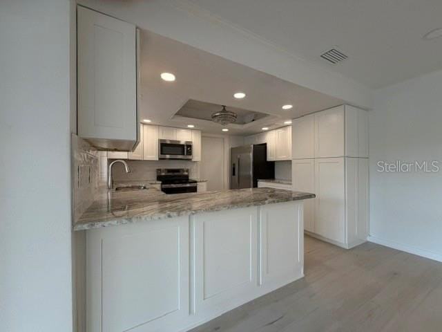 605 Lotus Ln - Photo 7 of 40