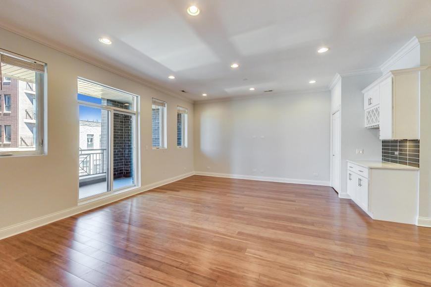 2341 W North Ave - Photo 4 of 10