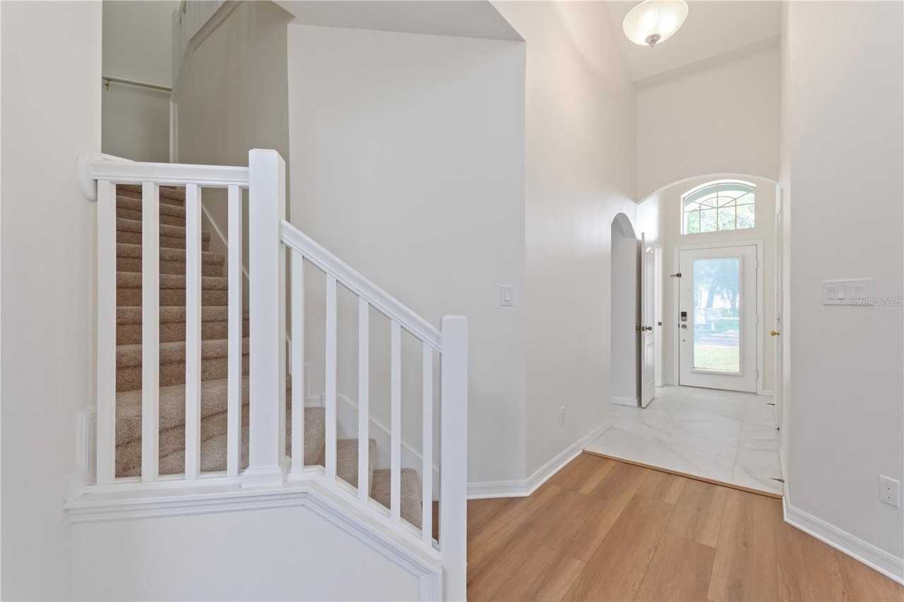 118 Chippendale Ter - Photo 4 of 28
