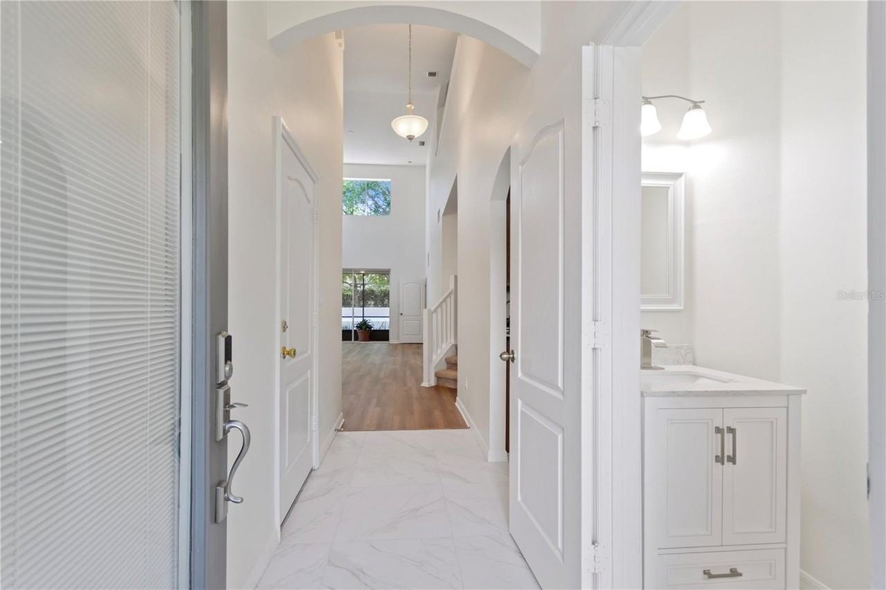 118 Chippendale Ter - Photo 5 of 28