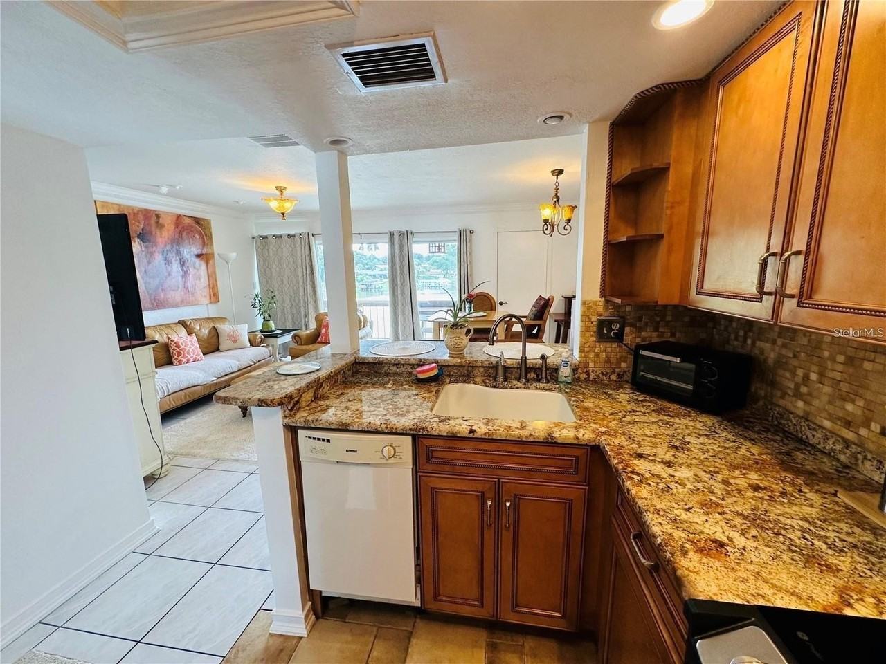 614 Orange Dr #200 - Photo 7 of 16