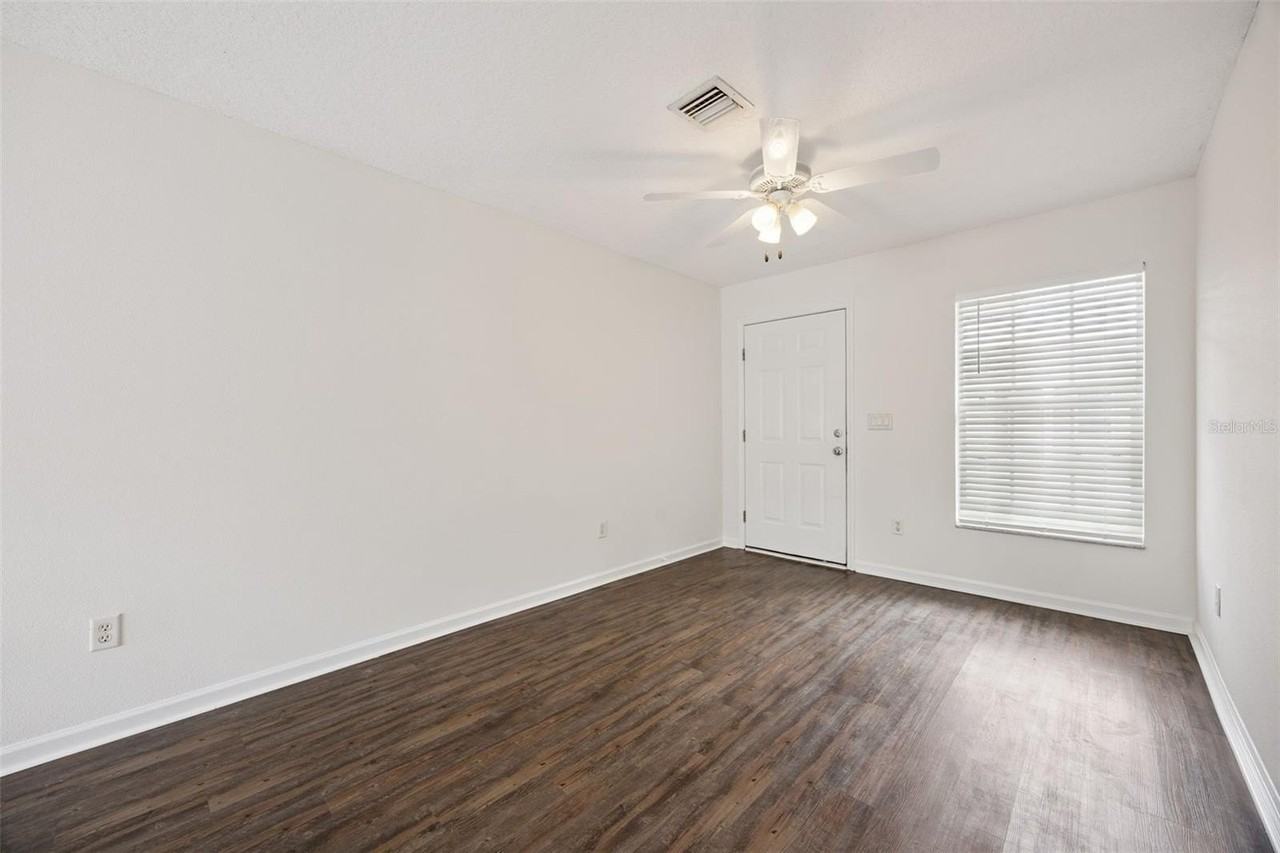 1105 N Rockingham Ave - Photo 2 of 17