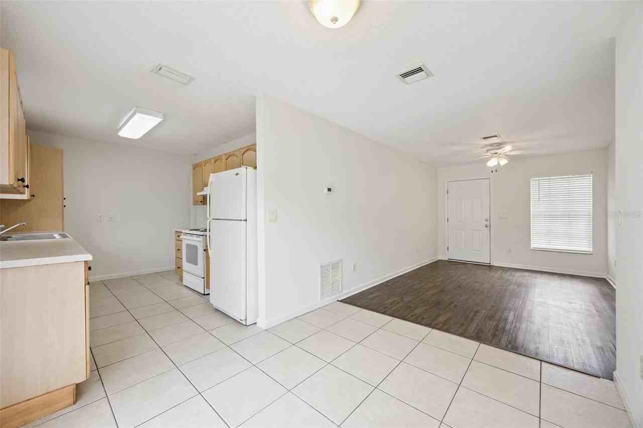 1105 N Rockingham Ave - Photo 5 of 17