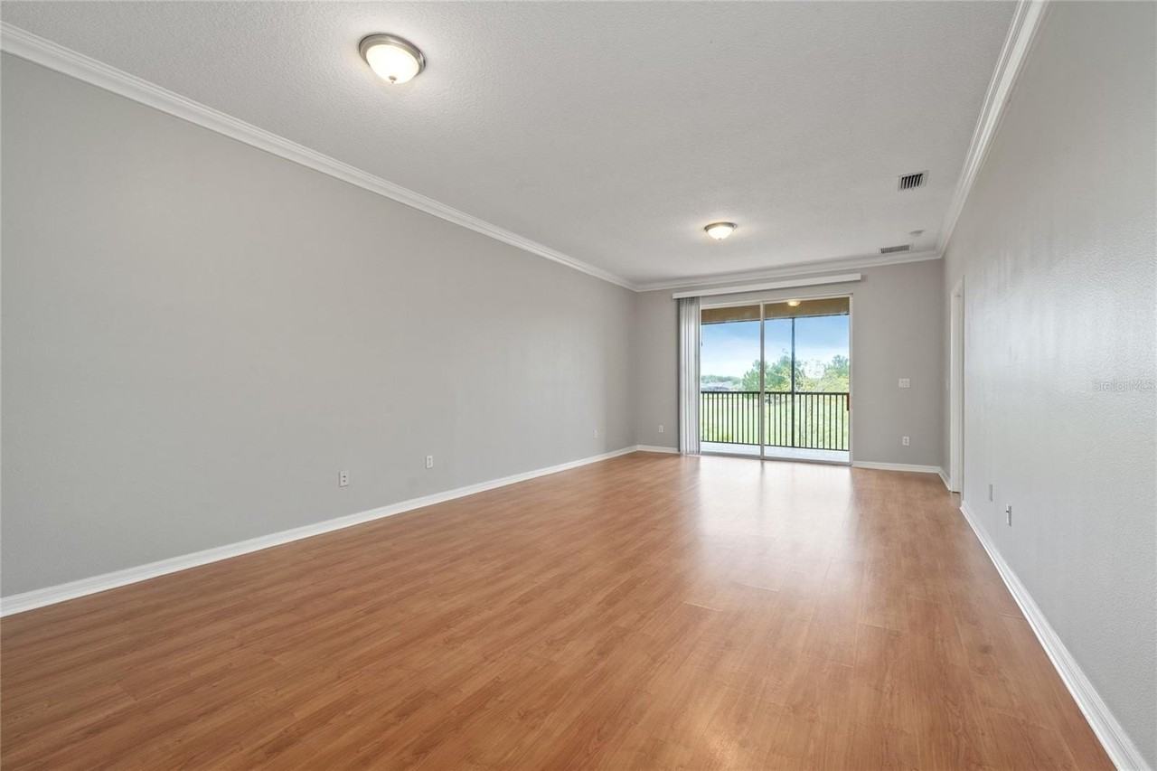 9417 Myrtle Creek Ln #611 - Photo 7 of 40