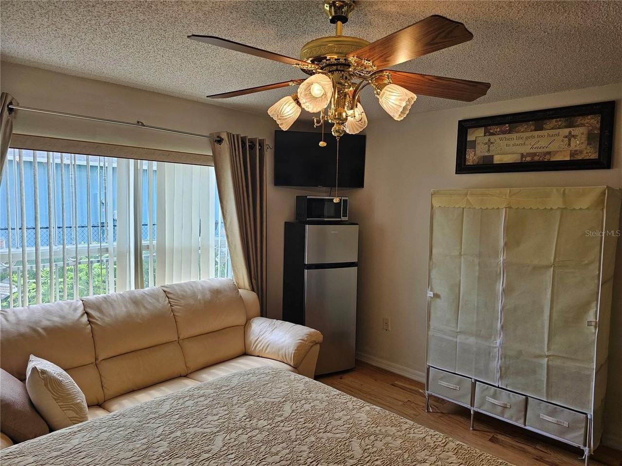 116 Flatfish Ct - Photo 3 of 4