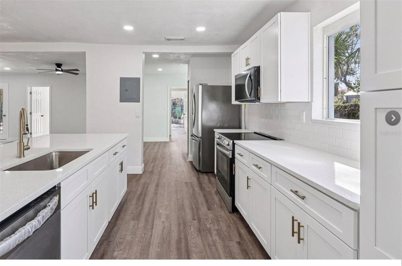 6709 Hill Top Rd - Photo 2 of 6