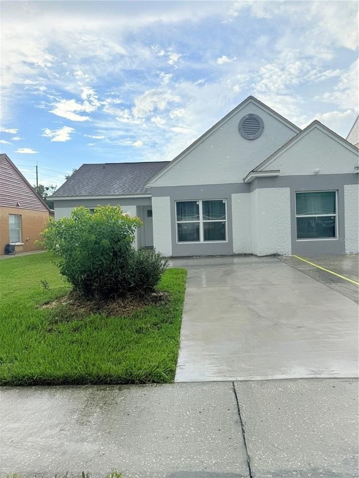 2130 Redleaf Dr
