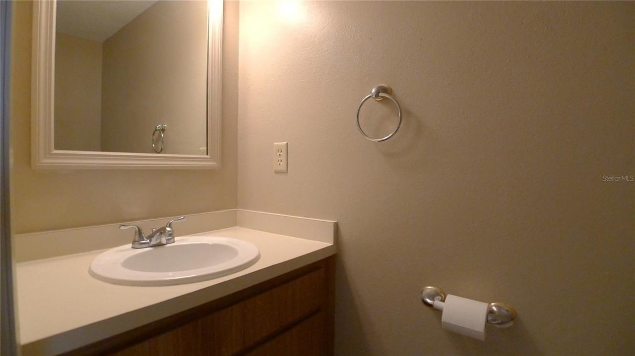 608 Lynchburg Dr - Photo 5 of 18