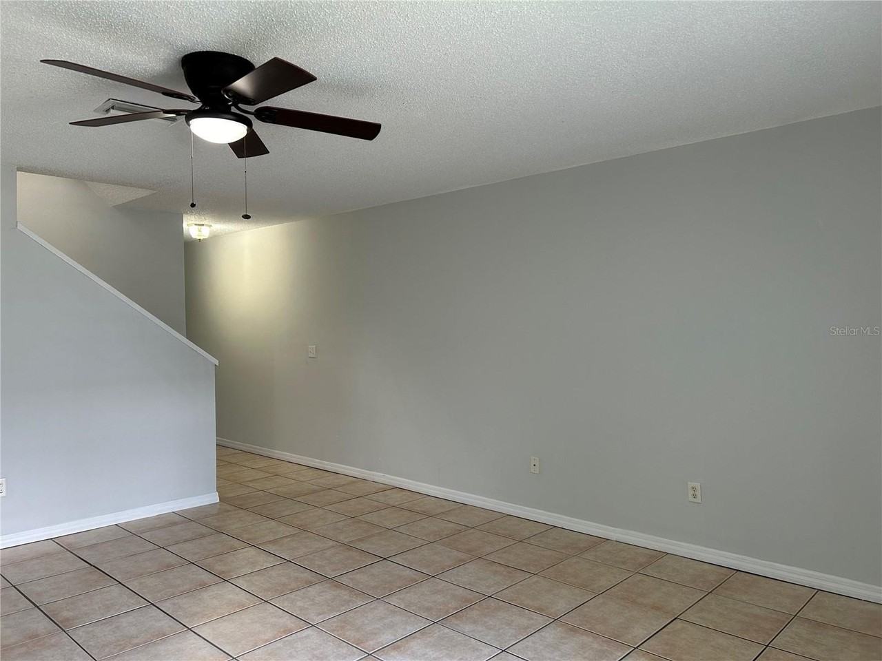 1727 Fluorshire Dr - Photo 4 of 40