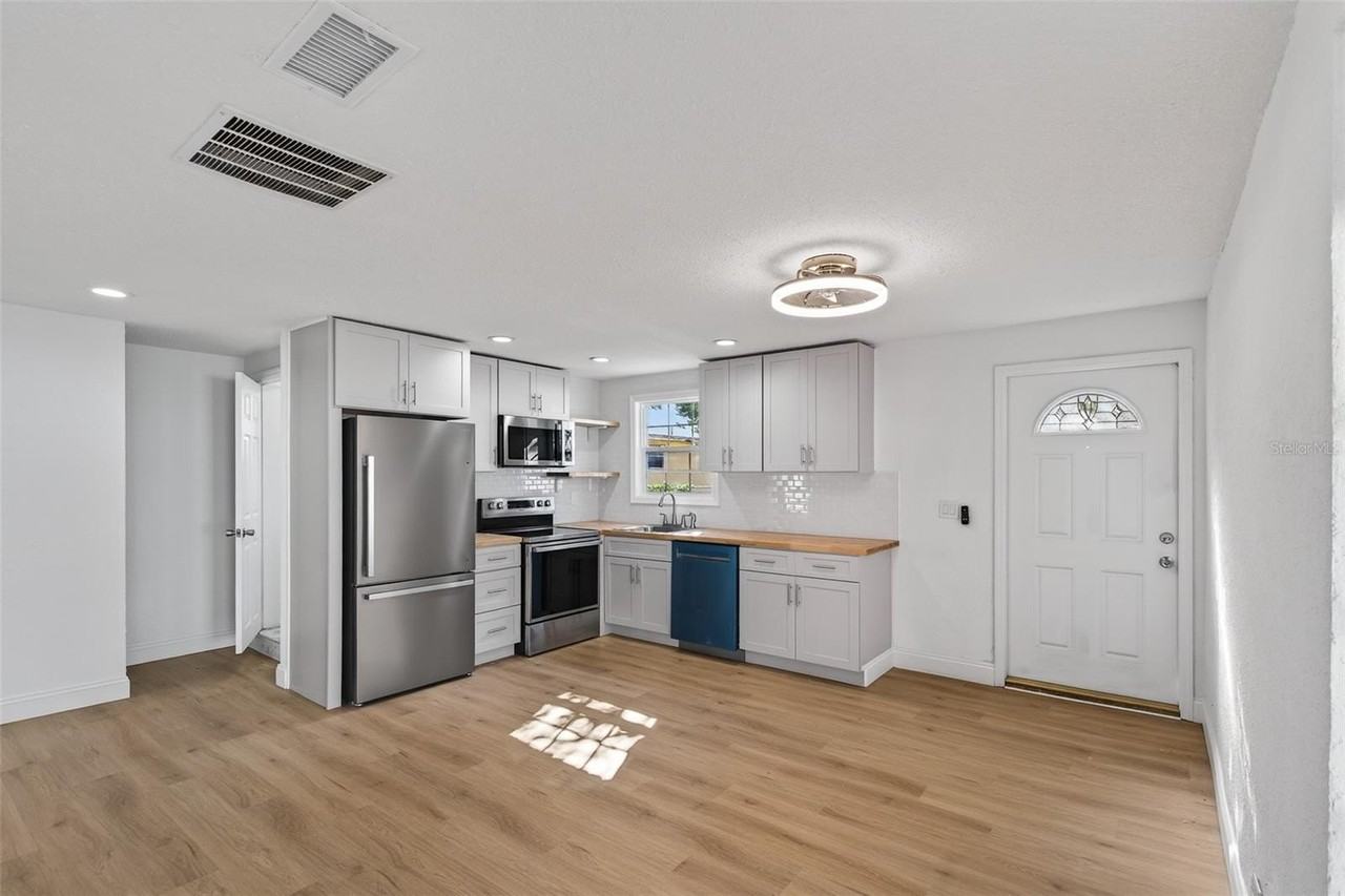 4545 12th Ave S - Photo 4 of 28