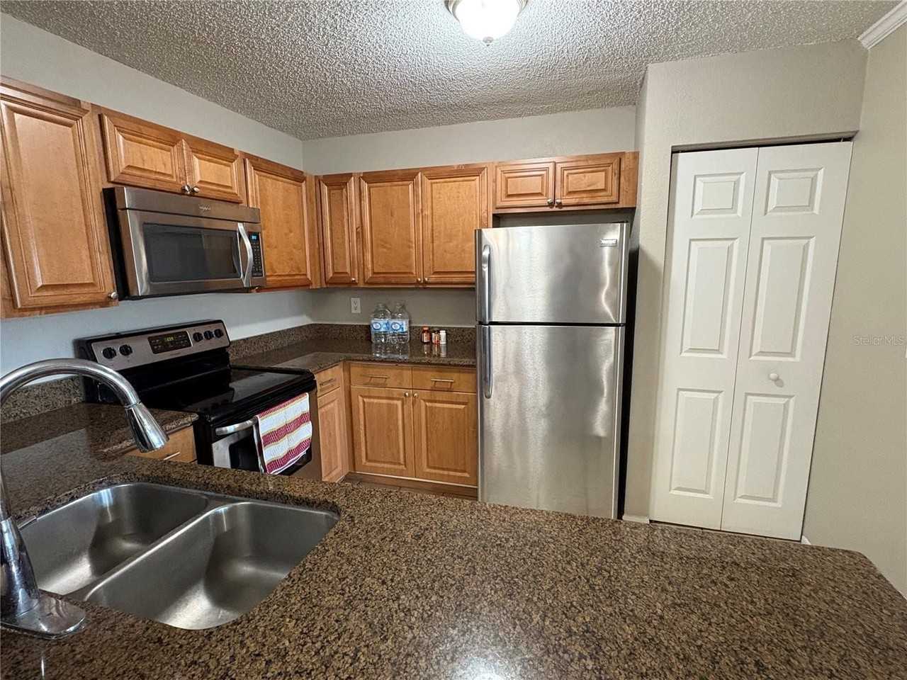 5582 Baywater Dr - Photo 5 of 22