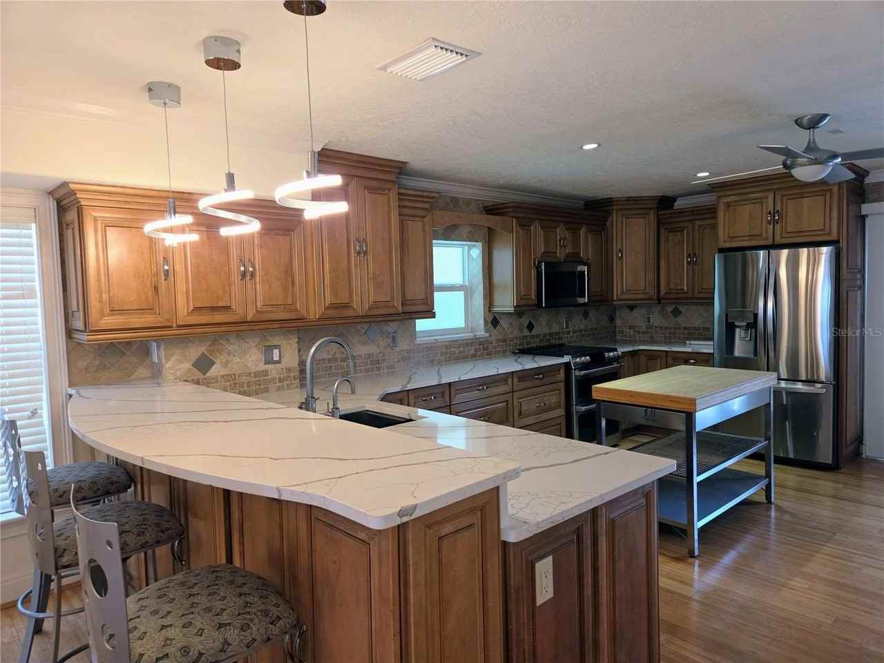 11820 Capri Cir S - Photo 5 of 50