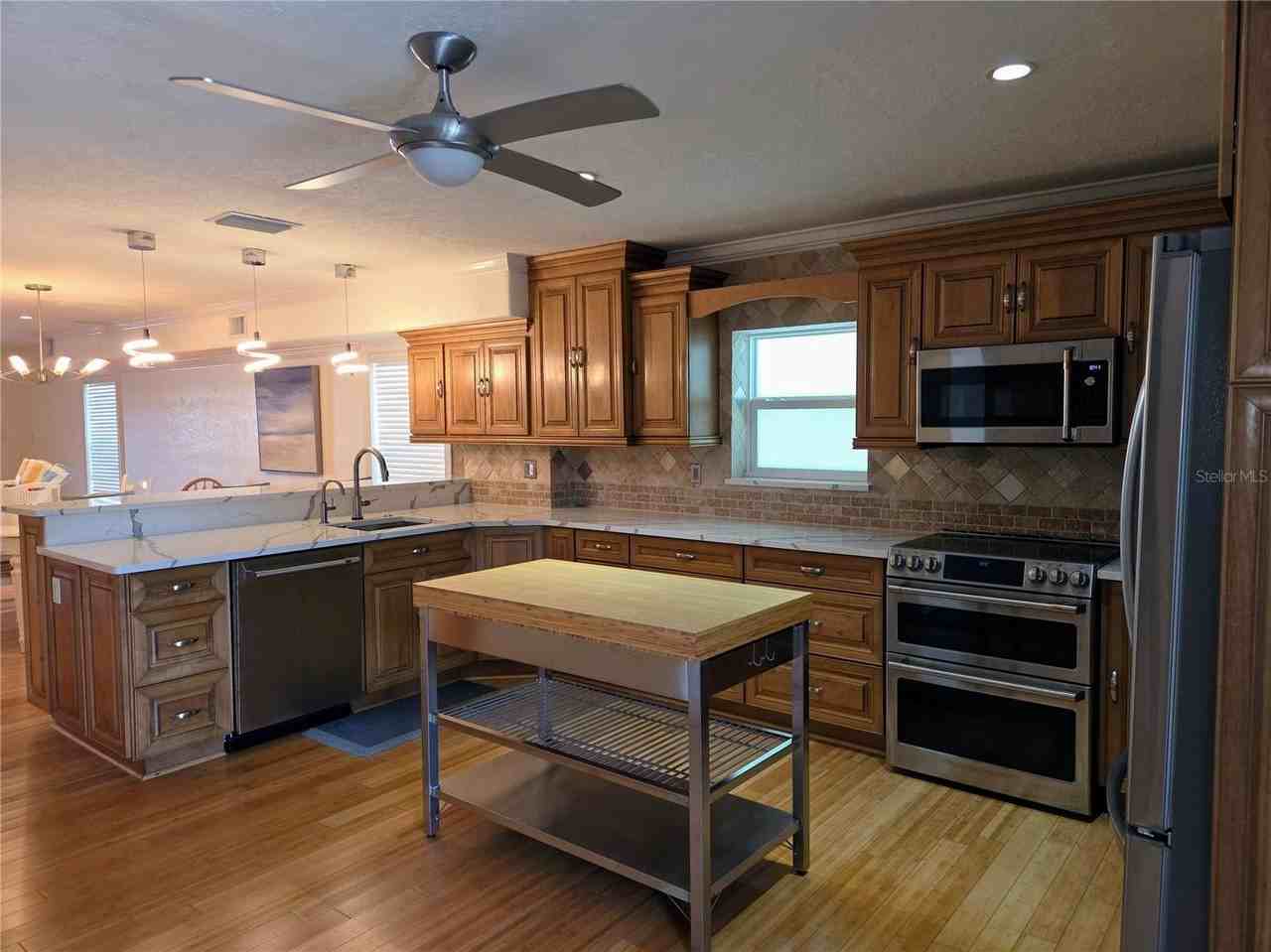 11820 Capri Cir S - Photo 6 of 50
