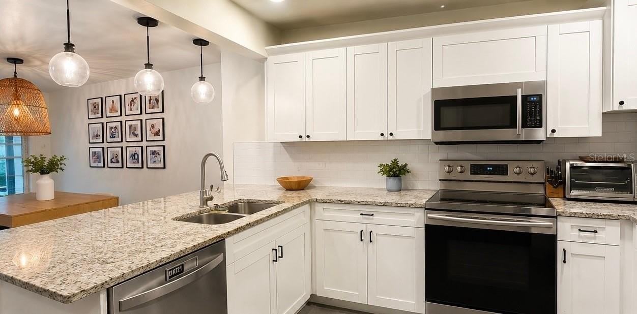 2414 W Chicago Ave - Photo 5 of 15