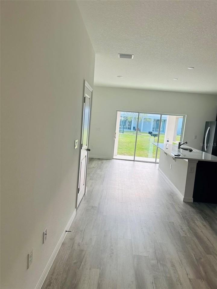 737 Maple Oak Dr - Photo 3 of 9