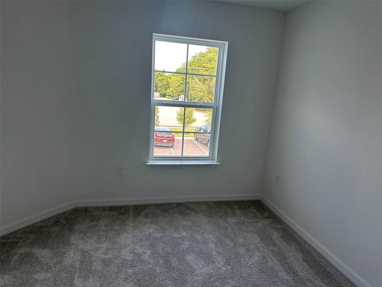 737 Maple Oak Dr - Photo 5 of 9
