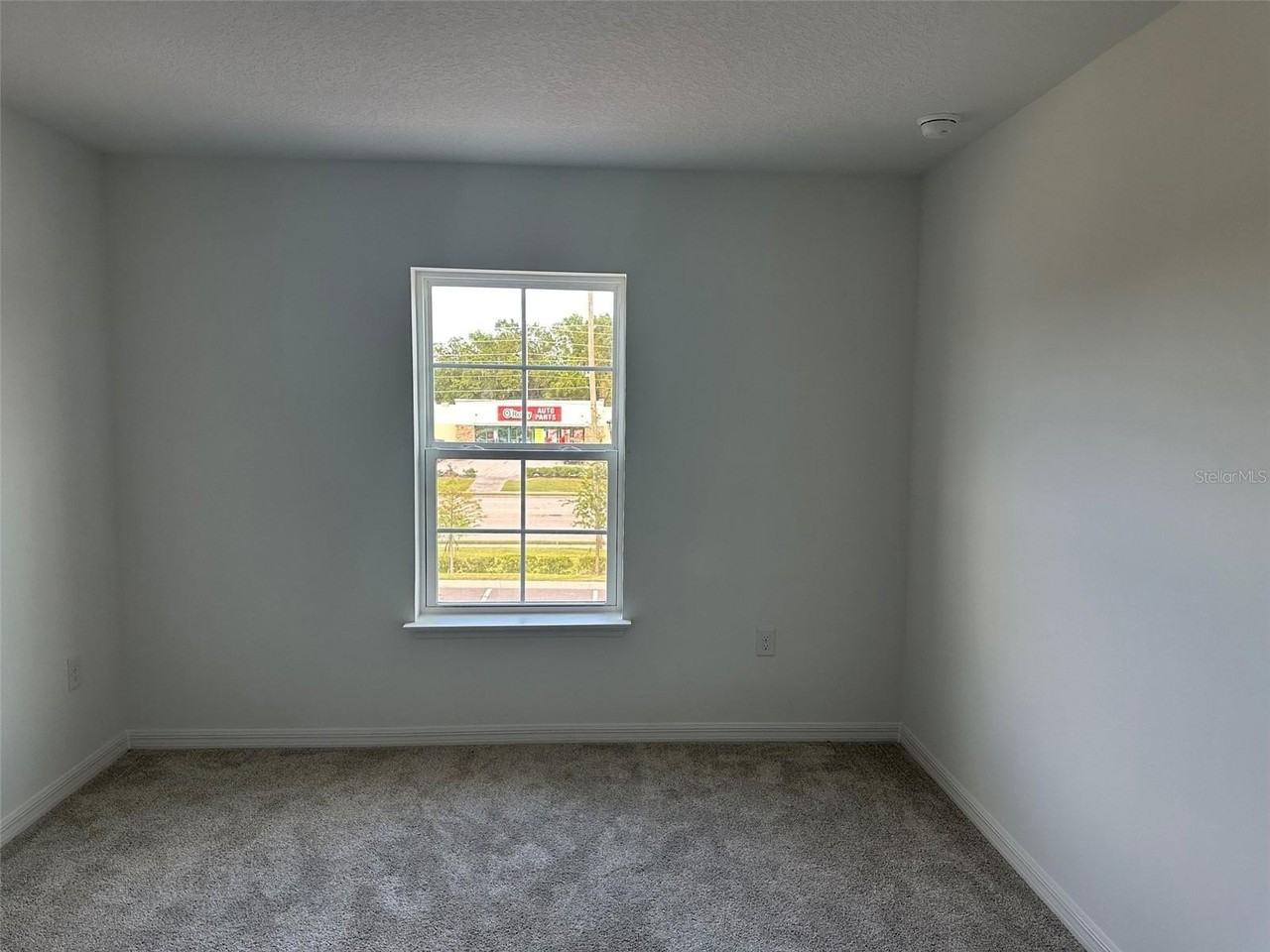 737 Maple Oak Dr - Photo 6 of 9