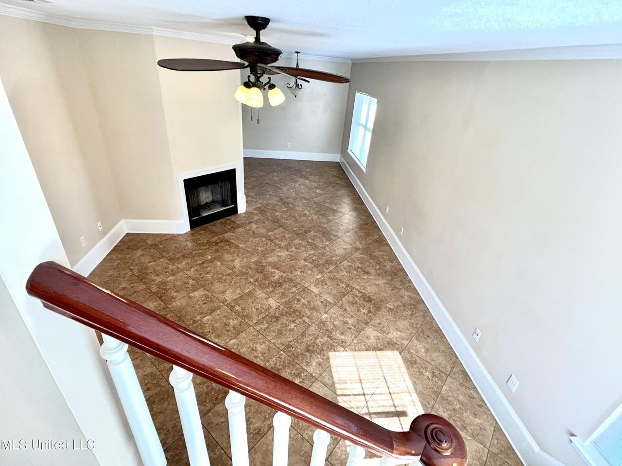 3609 Reeves Ln - Photo 7 of 26